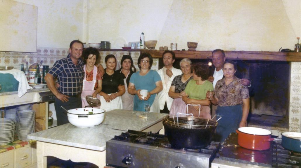 Lo staff de La Bilancia nei primi anni di attività
