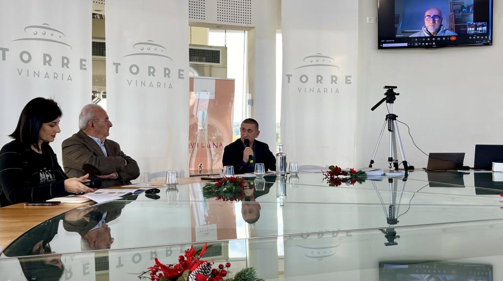 Il vicepresidente Giuseppe Alfino e in collegamento video l’agronomo e consulente Maurizio Gily