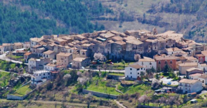 Castelvecchio Calvisio (foto da web di Antonio Di Pasquale)