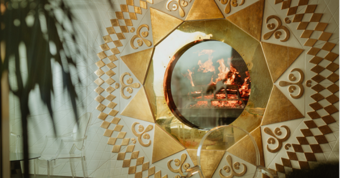 il camino che richiama la 'presentosa' tipico gioiello abruzzese